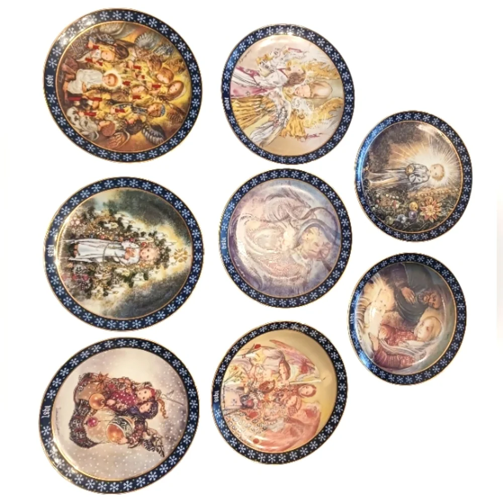 Collectible Salamith Wulfing Plate.